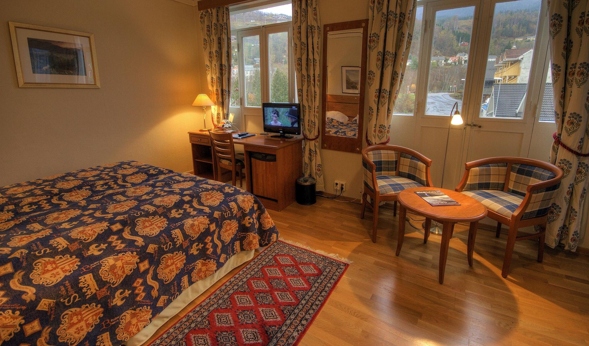 Brakanes Hotel Улвик Екстериор снимка