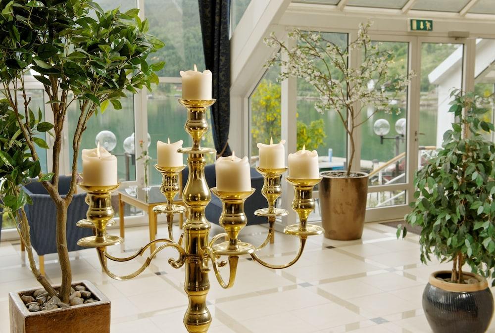 Brakanes Hotel Улвик Екстериор снимка
