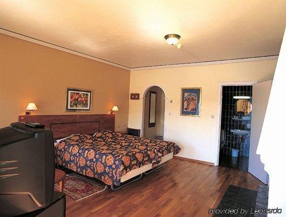 Brakanes Hotel Улвик Стая снимка