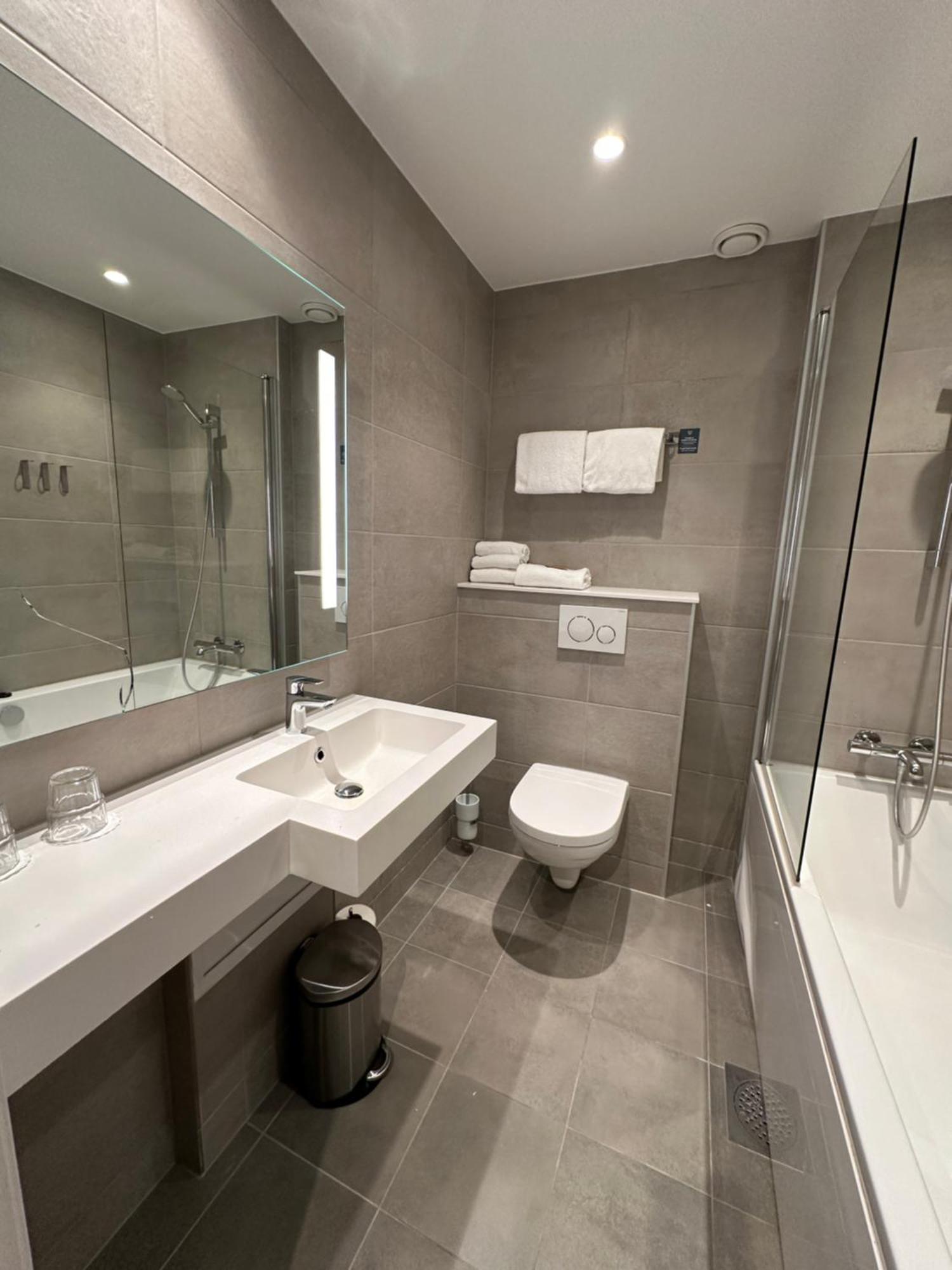 Brakanes Hotel Улвик Екстериор снимка