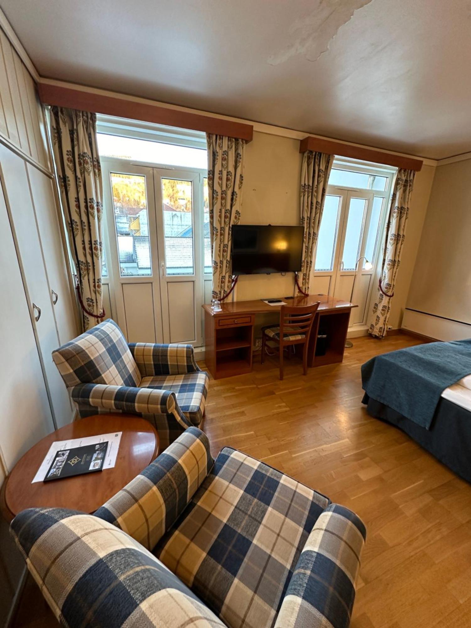 Brakanes Hotel Улвик Екстериор снимка