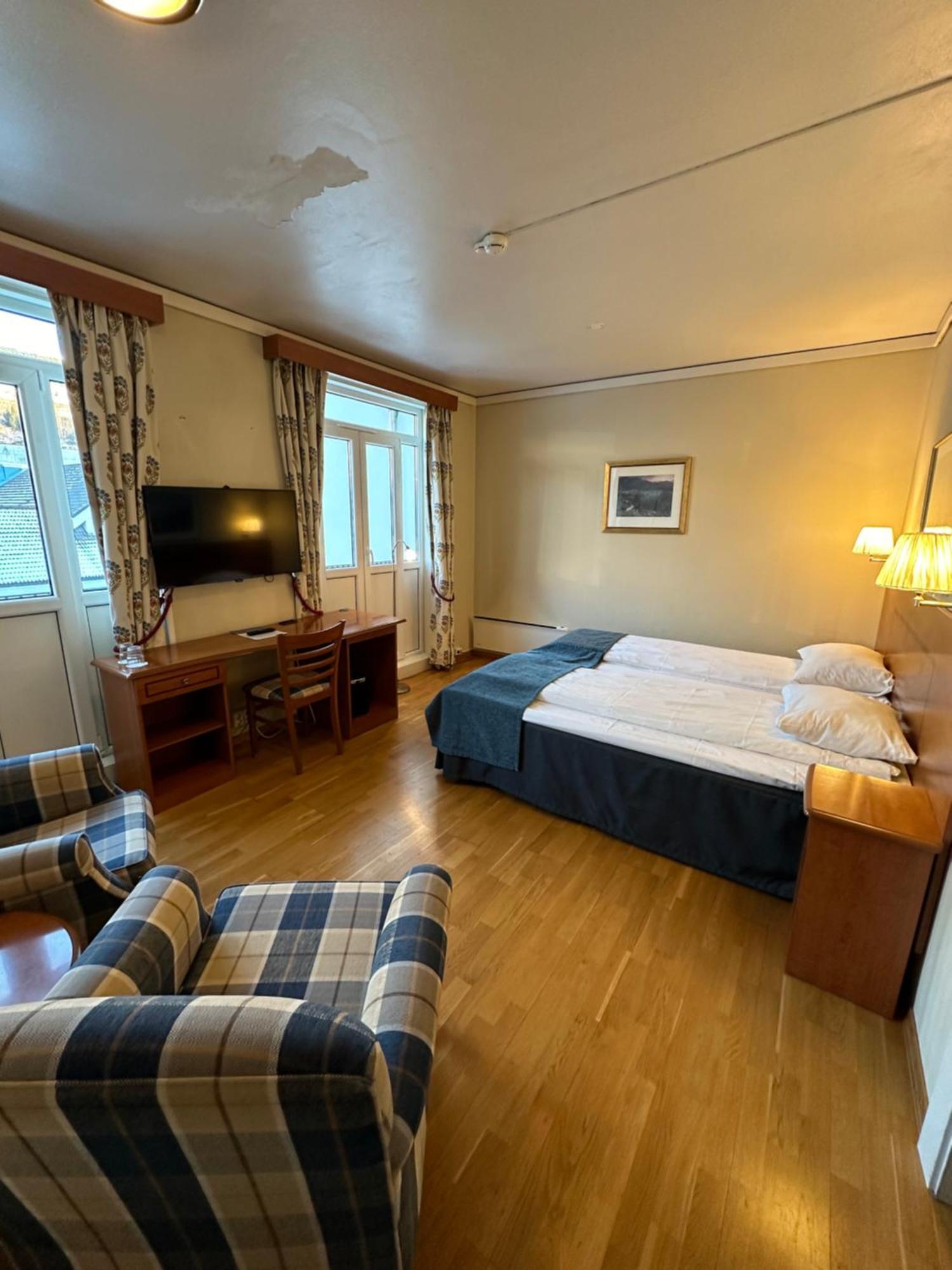 Brakanes Hotel Улвик Екстериор снимка