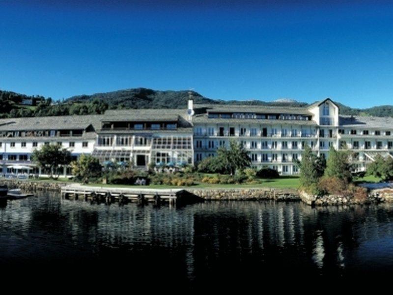 Brakanes Hotel Улвик Екстериор снимка