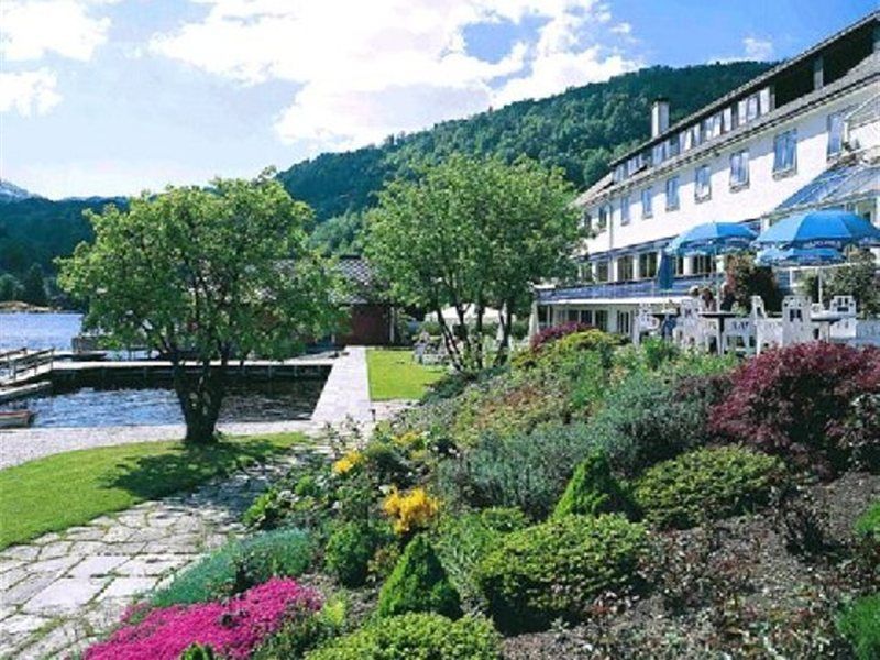 Brakanes Hotel Улвик Екстериор снимка