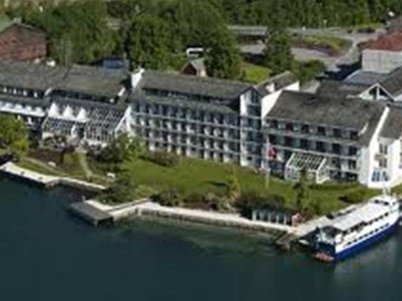 Brakanes Hotel Улвик Екстериор снимка