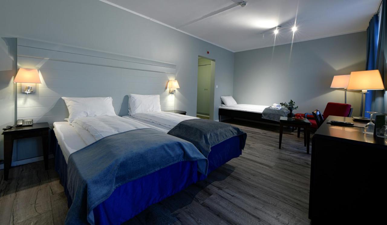 Brakanes Hotel Улвик Екстериор снимка