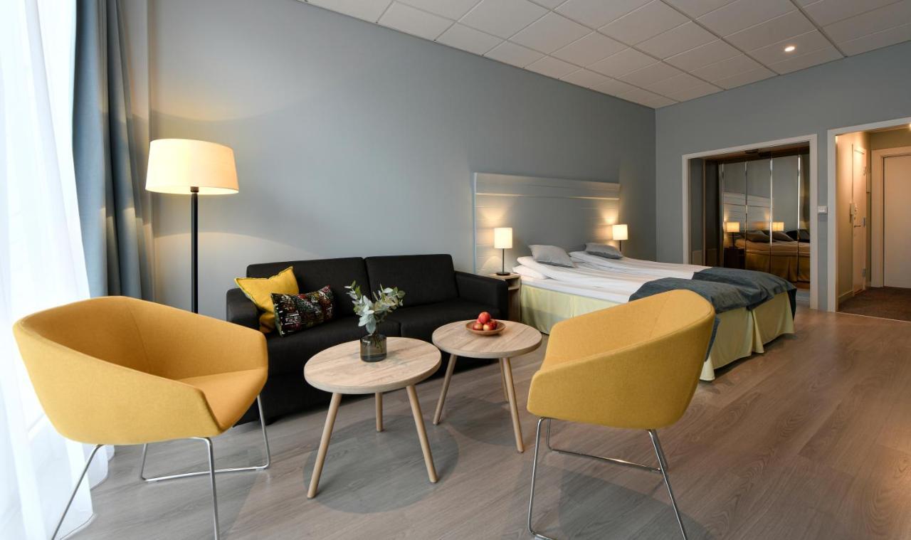 Brakanes Hotel Улвик Екстериор снимка